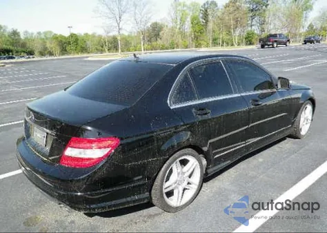 2009 Mercedes-Benz C300 из США, поврежденный, VIN WDDGF54X59F267040